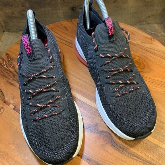 Skechers go run sneakers.  Inv 5515 - Picture 1 of 5
